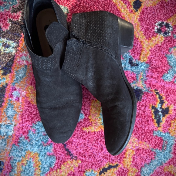 Lucky Brand women’s black suede booties size 13 M - Picture 1 of 7